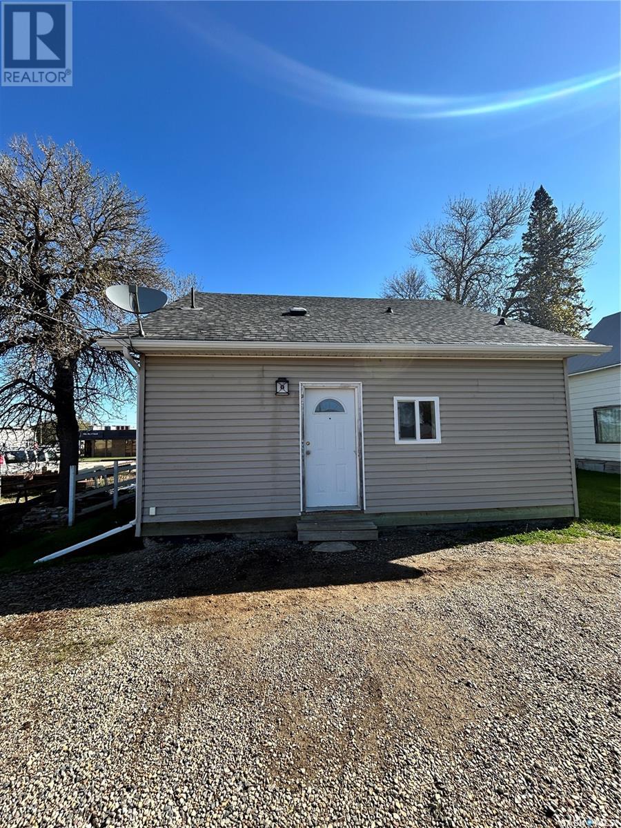 205 Carl Avenue E, Langenburg, Saskatchewan  S0A 2A0 - Photo 3 - SK006849