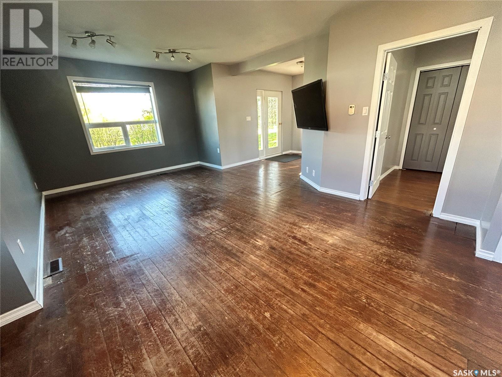 205 Carl Avenue E, Langenburg, Saskatchewan  S0A 2A0 - Photo 6 - SK006849