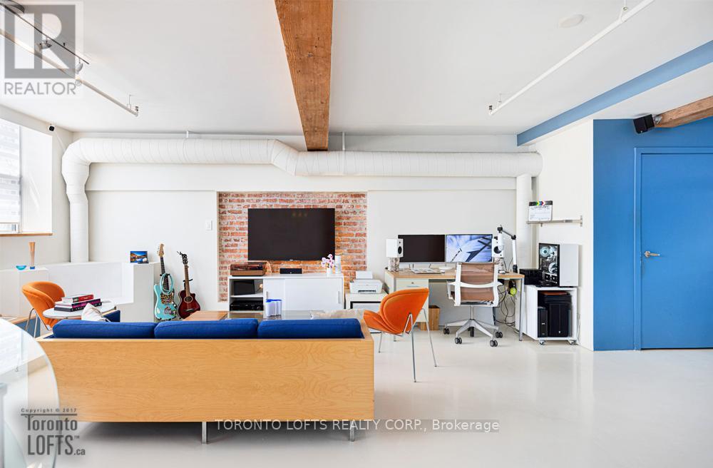 Property at A01 - 426 QUEEN STREET E image 3