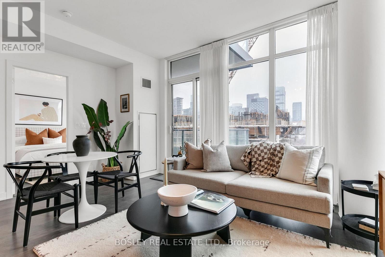 1404 - 105 George Street, Toronto, Ontario  M5A 0L4 - Photo 1 - C12168628
