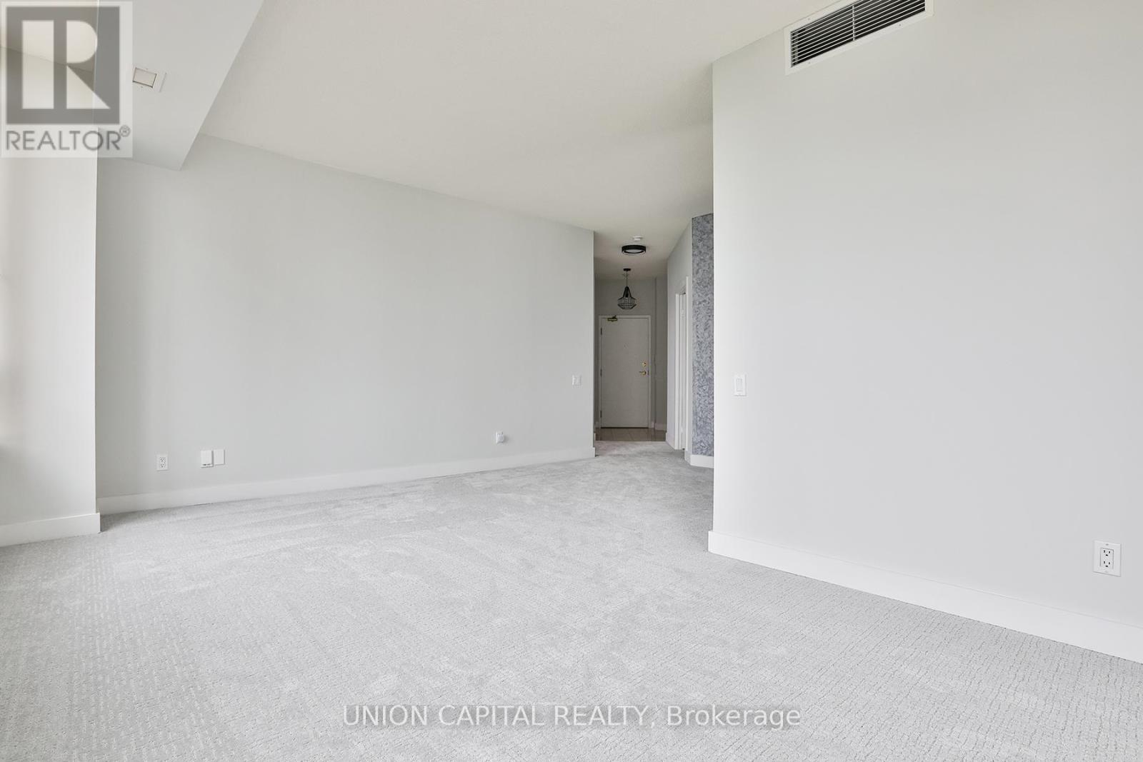 507 - 8 Hillcrest Avenue, Toronto, Ontario  M2N 6Y6 - Photo 4 - C12168738