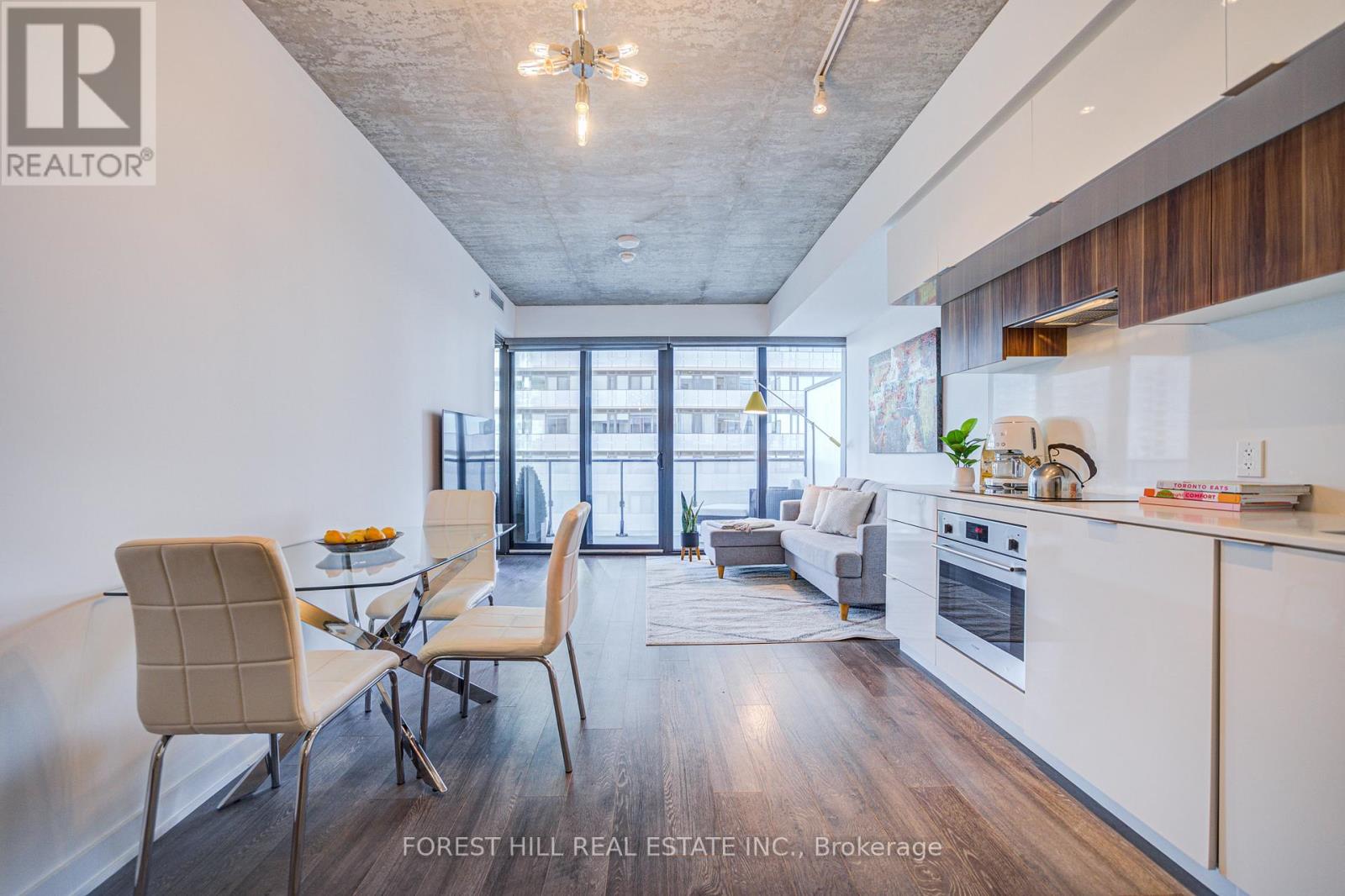 2501 - 185 Roehampton Avenue, Toronto, Ontario  M4P 0C6 - Photo 4 - C12168757