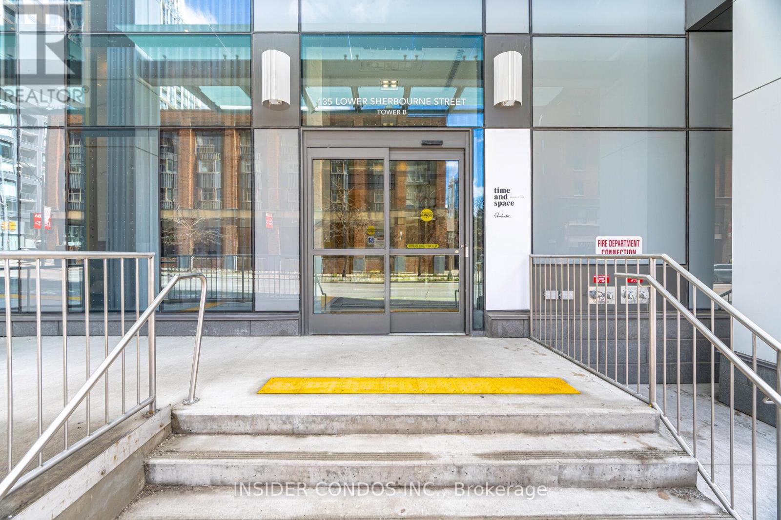 432 - 135 Lower Sherbourne Street, Toronto, Ontario  M5A 1E7 - Photo 2 - C12168781