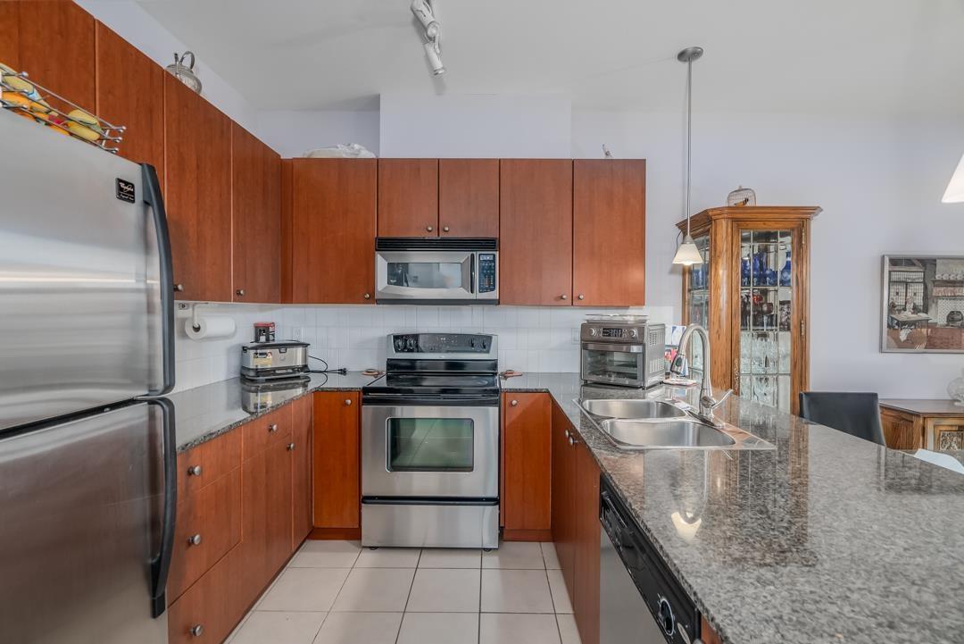 209 15380 102a Avenue, Surrey, British Columbia  V3R 0B3 - Photo 10 - R3006356