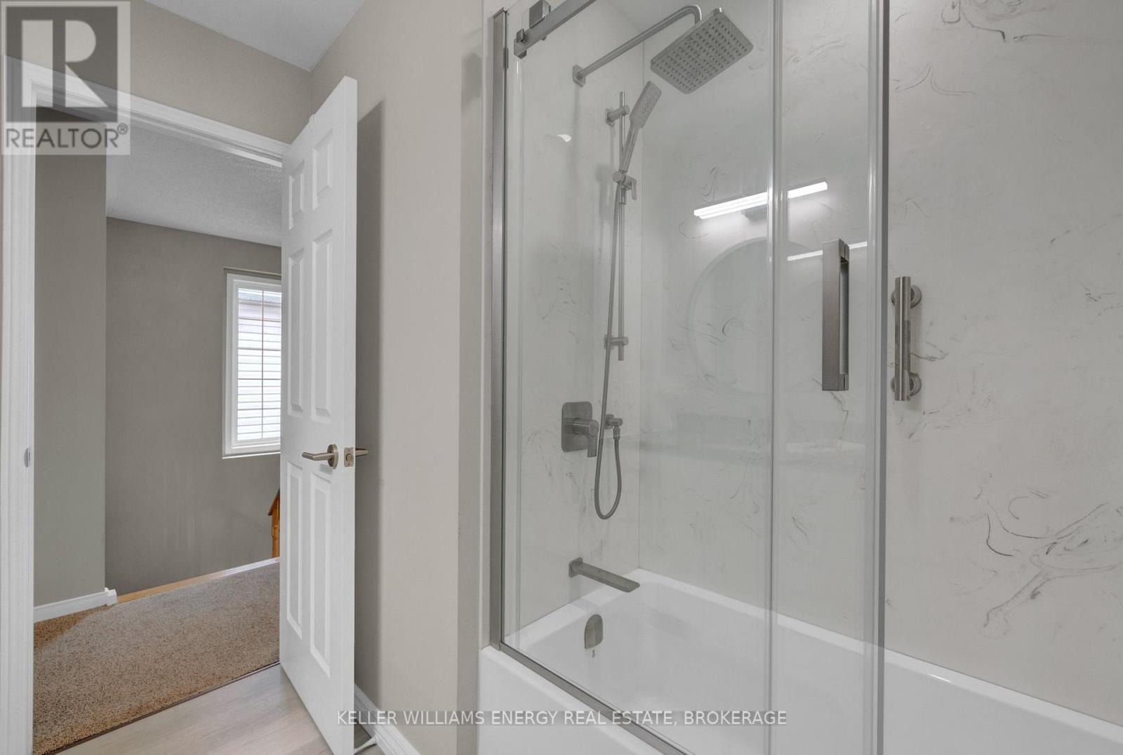 16 Blacksmith Lane, Whitby, Ontario  L1P 1N2 - Photo 32 - E12165019