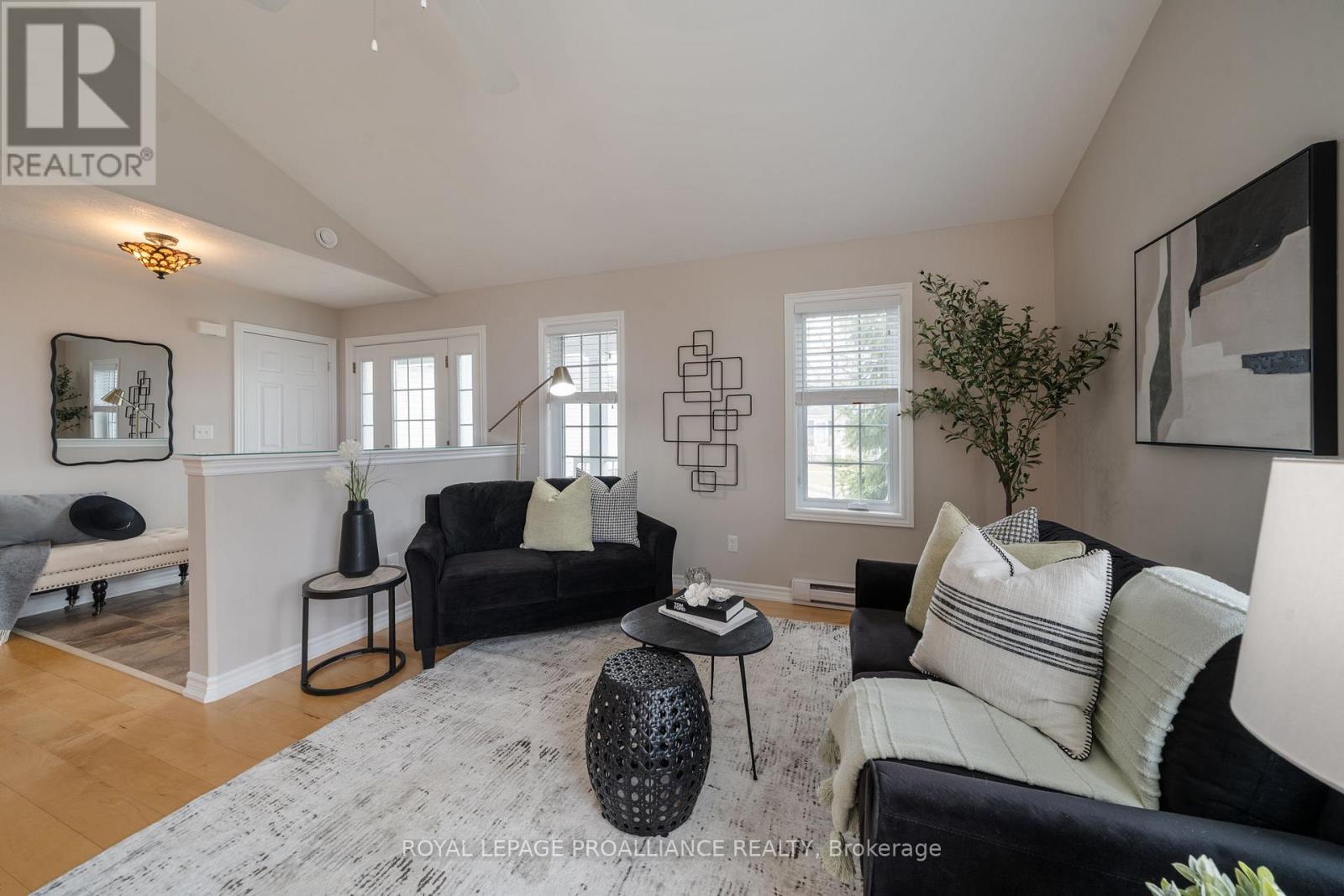 703 - 325 Densmore Road, Cobourg, Ontario  K9A 0E4 - Photo 4 - X12168536