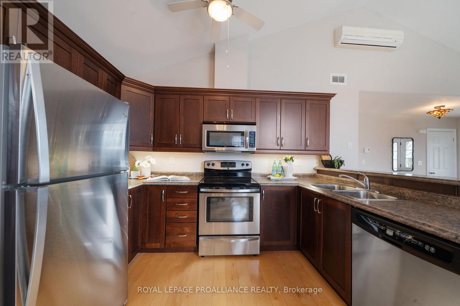 703 - 325 Densmore Road, Cobourg, Ontario  K9A 0E4 - Photo 9 - X12168536