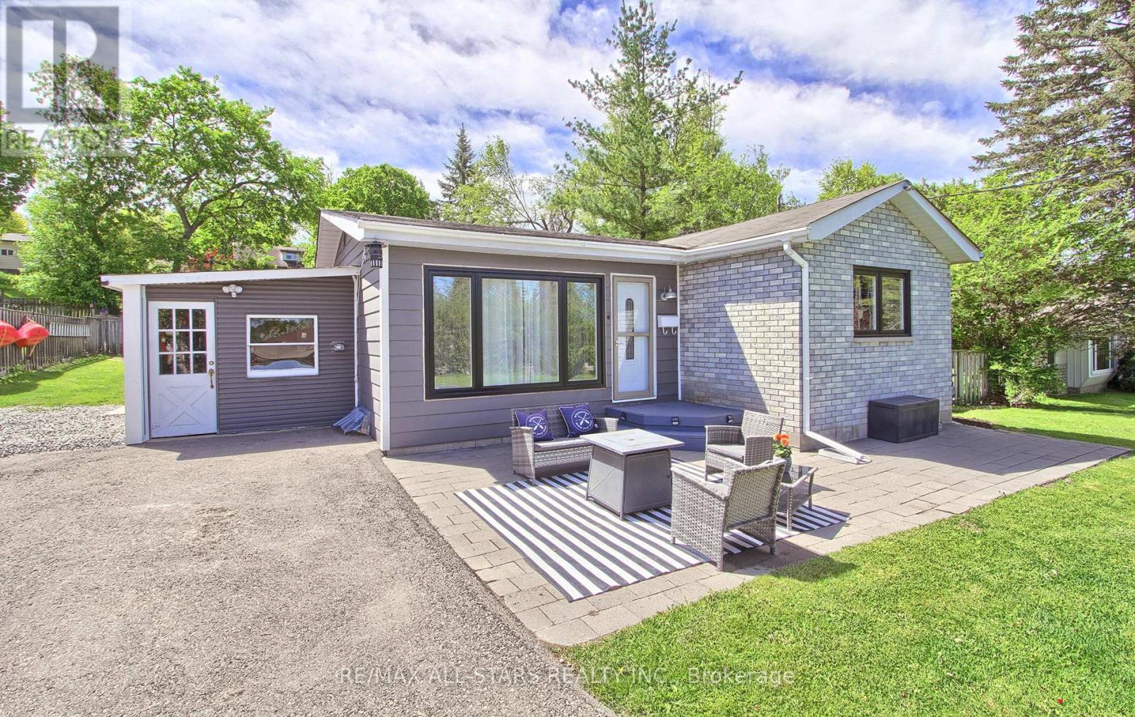 297 Walter Drive, Georgina, Ontario  L4P 3A8 - Photo 2 - N12168622