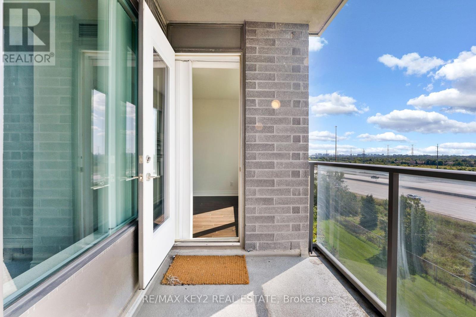 611 - 325 South Park Road, Markham, Ontario  L3T 0B8 - Photo 10 - N12168691