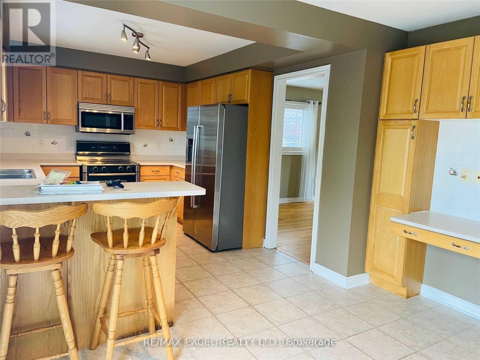 113 Fairwood Drive, Georgina, Ontario  L4P 3Y1 - Photo 11 - N12168708
