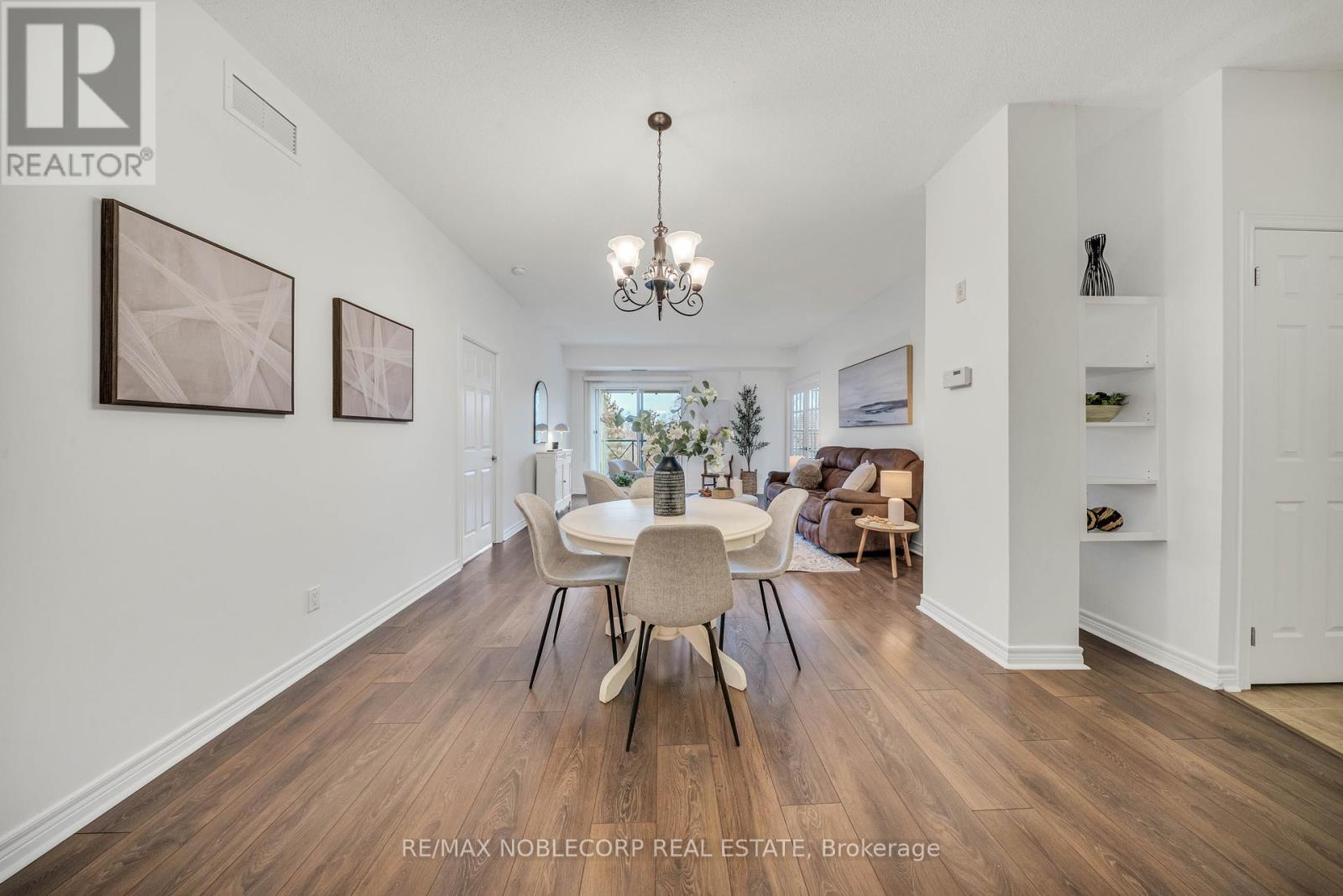 319 - 121 Woodbridge Avenue, Vaughan, Ontario  L4L 9E3 - Photo 9 - N12168739