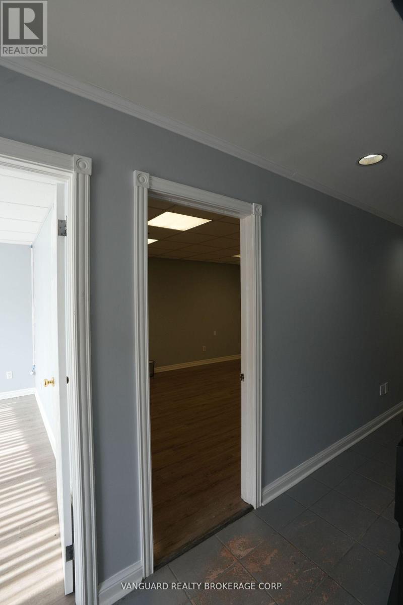 13 - 410 Chrislea Road, Vaughan, Ontario  L4L 8B5 - Photo 11 - N12168746