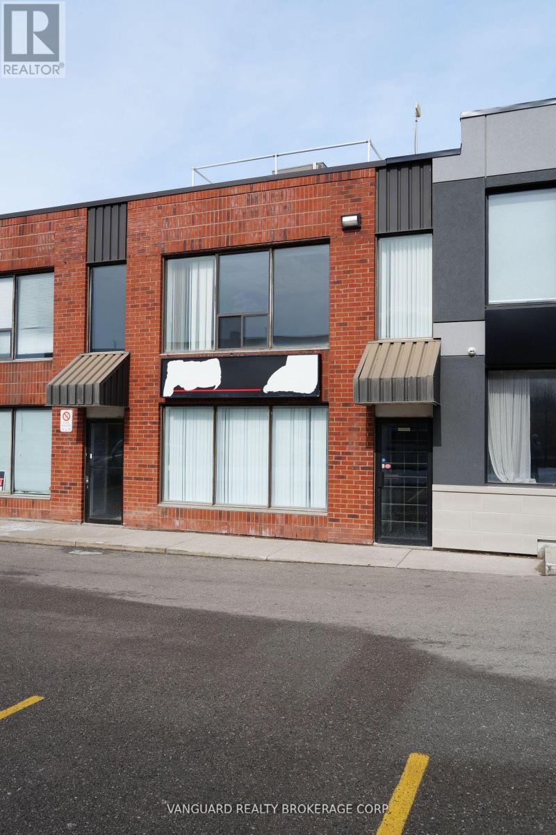 13 - 410 Chrislea Road, Vaughan, Ontario  L4L 8B5 - Photo 2 - N12168746