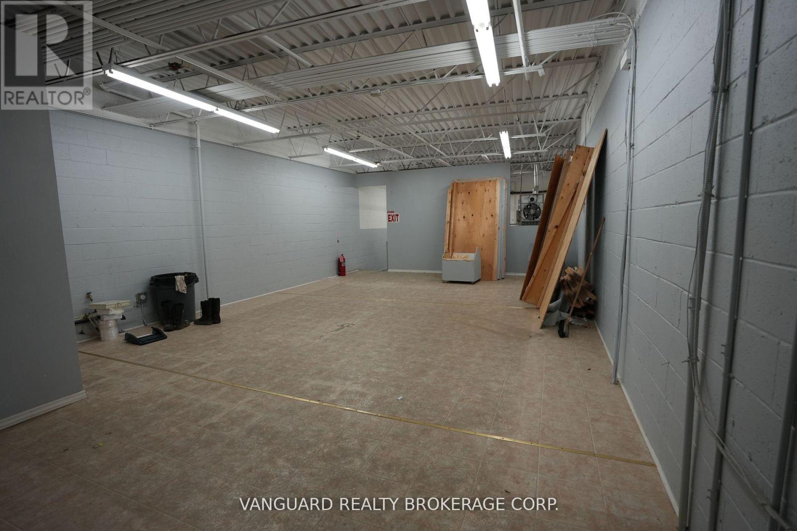 13 - 410 Chrislea Road, Vaughan, Ontario  L4L 8B5 - Photo 22 - N12168746