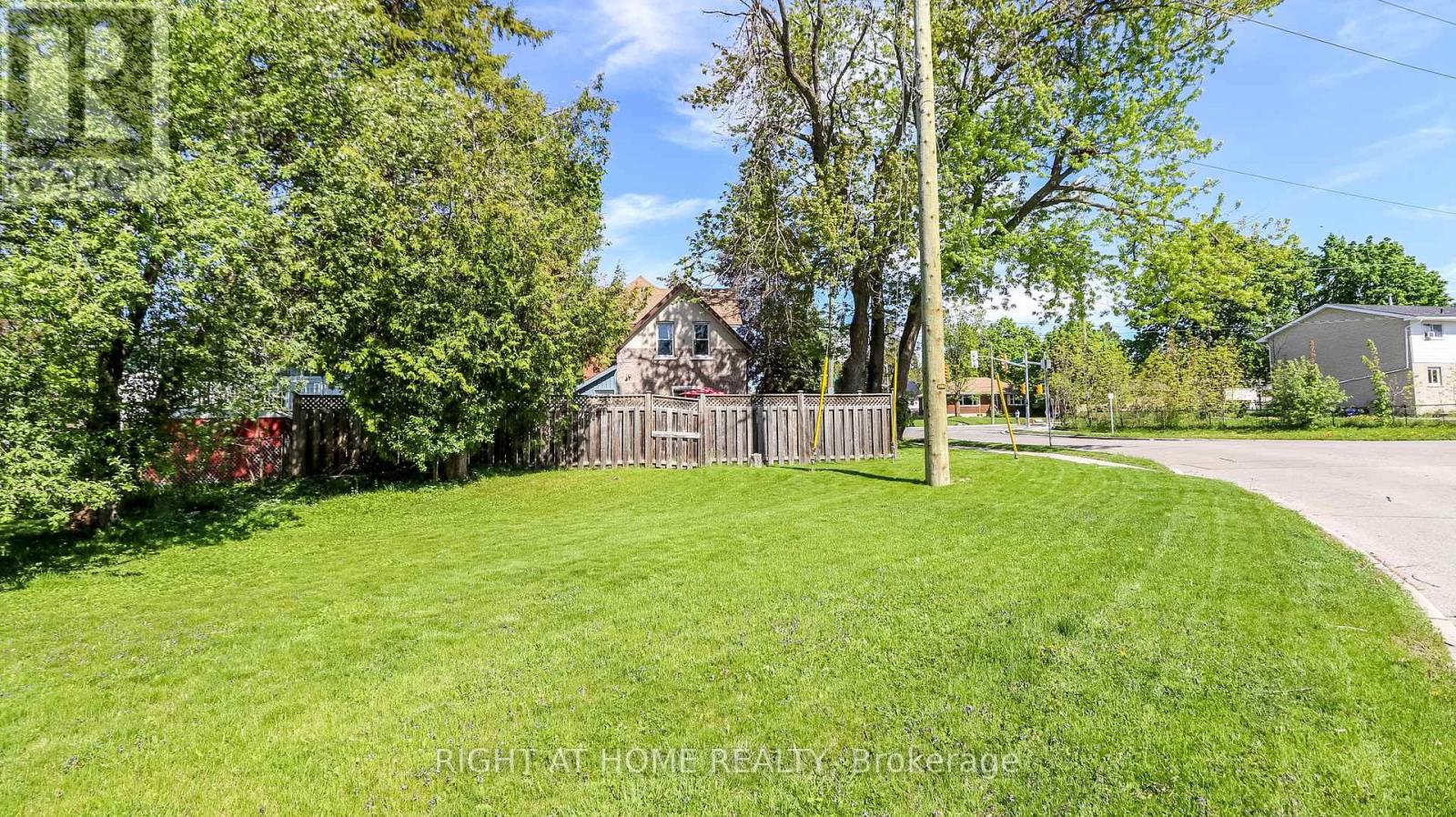 286 Duckworth Street, Barrie, Ontario  L4M 3X4 - Photo 25 - S12168694