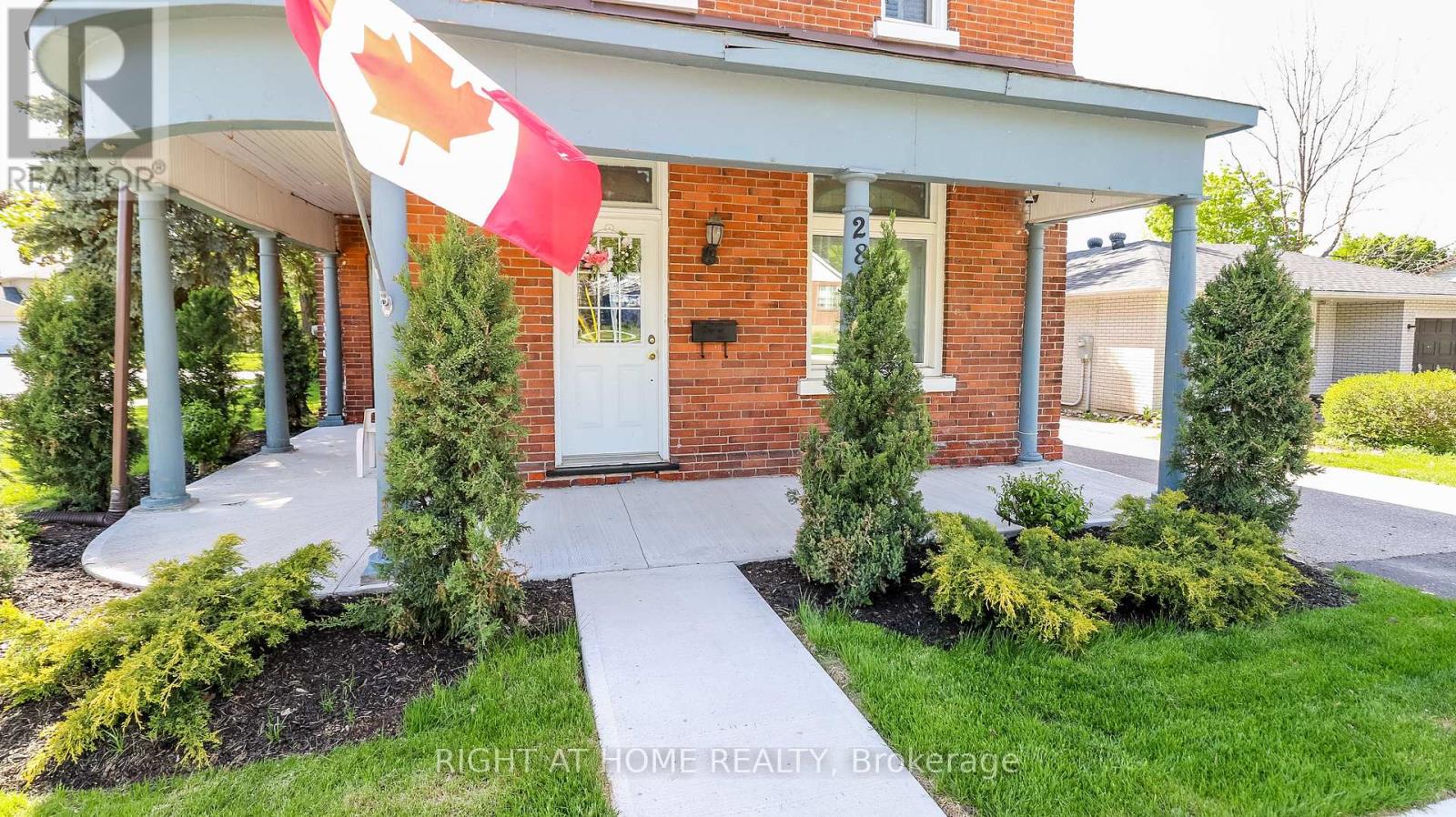 286 Duckworth Street, Barrie, Ontario  L4M 3X4 - Photo 3 - S12168694