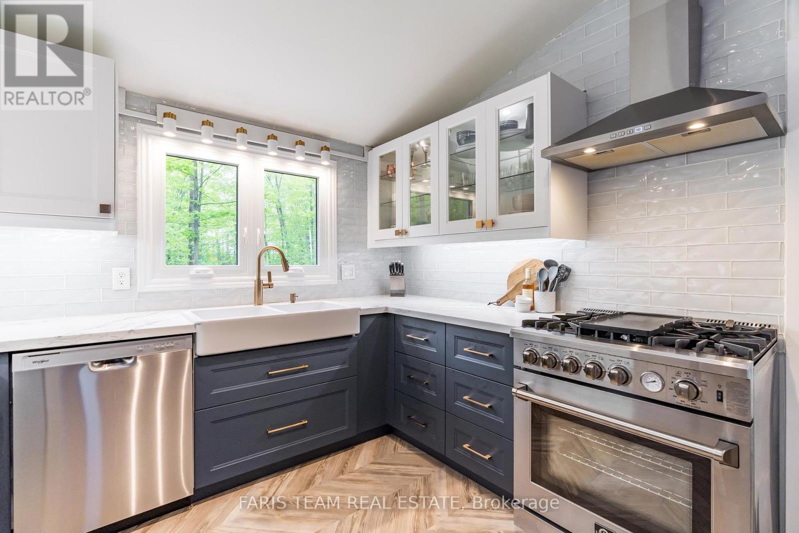 105 Silver Birch Drive, Tiny, Ontario  L9M 2H7 - Photo 7 - S12168752