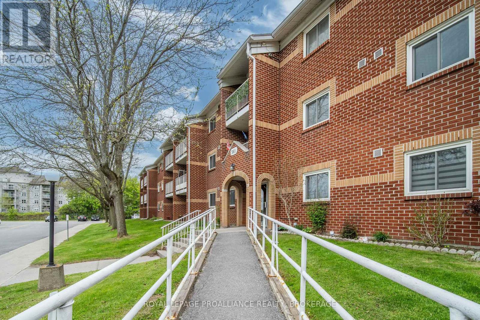 115 - 561 Armstrong Road, Kingston, Ontario  K7M 8J9 - Photo 2 - X12168848