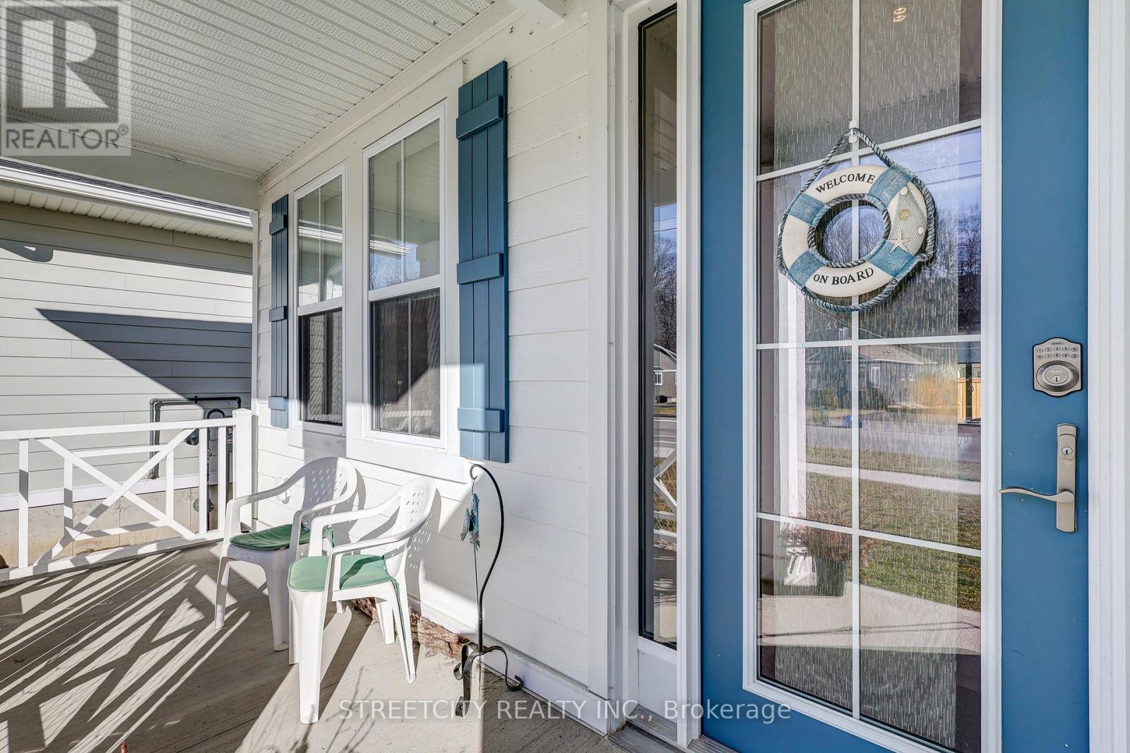 437 George Street, Central Elgin, Ontario  N5L 0B1 - Photo 4 - X12168857