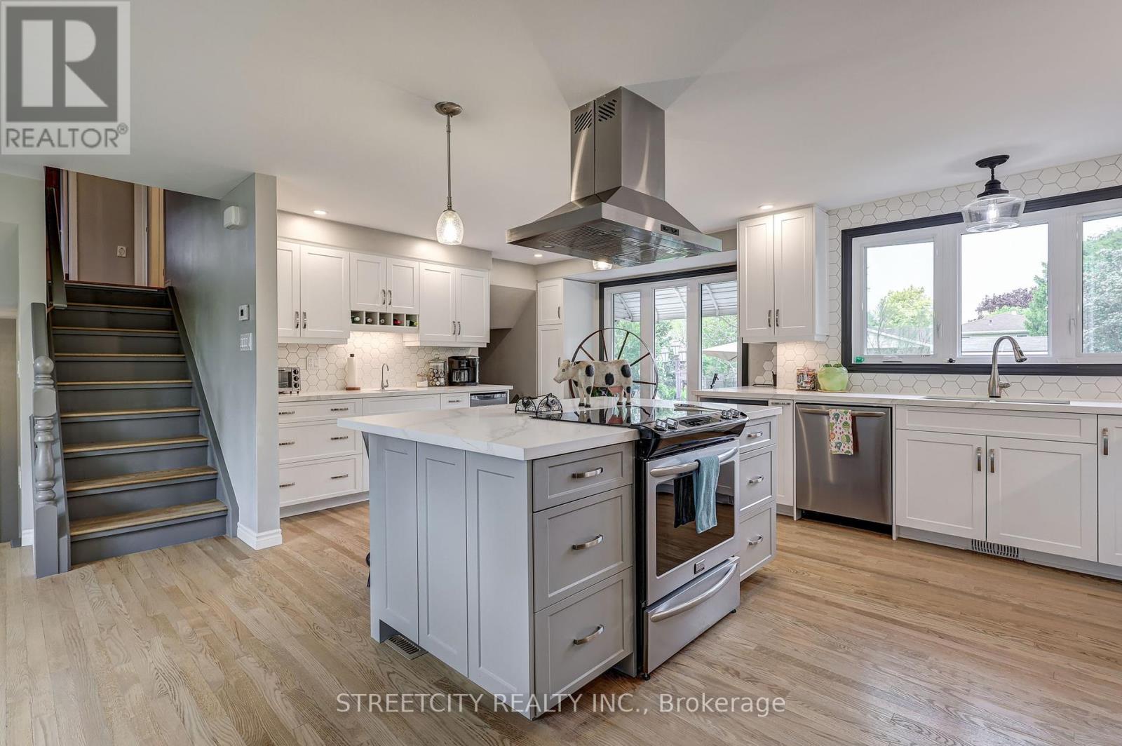531 Elm Street, St. Thomas, Ontario  N5R 1K6 - Photo 14 - X12168881