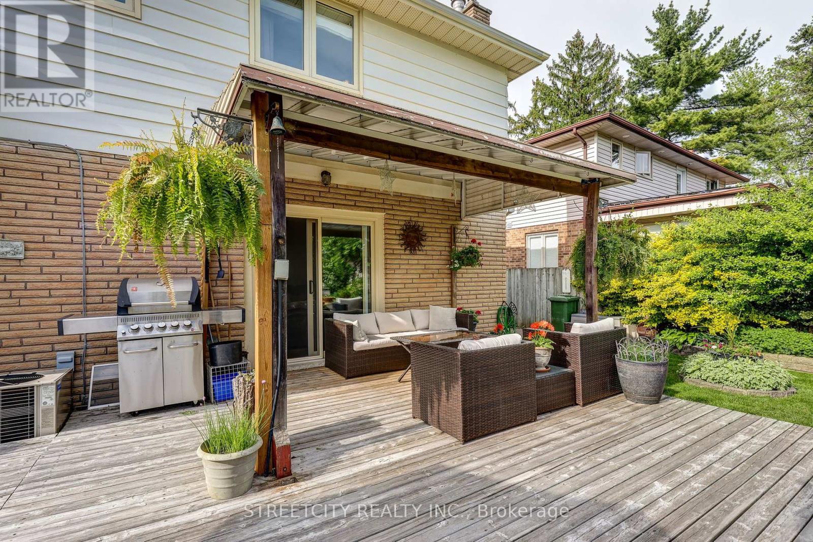 531 Elm Street, St. Thomas, Ontario  N5R 1K6 - Photo 36 - X12168881