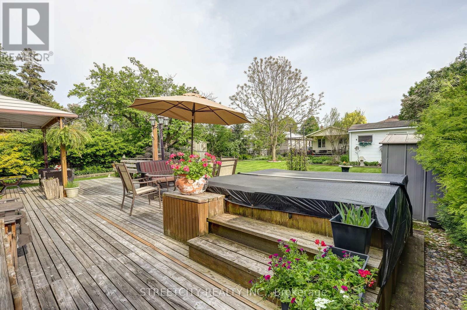 531 Elm Street, St. Thomas, Ontario  N5R 1K6 - Photo 40 - X12168881