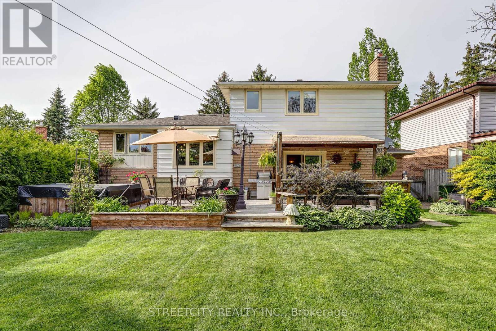 Photo 46 of 50 for 531 Elm Street