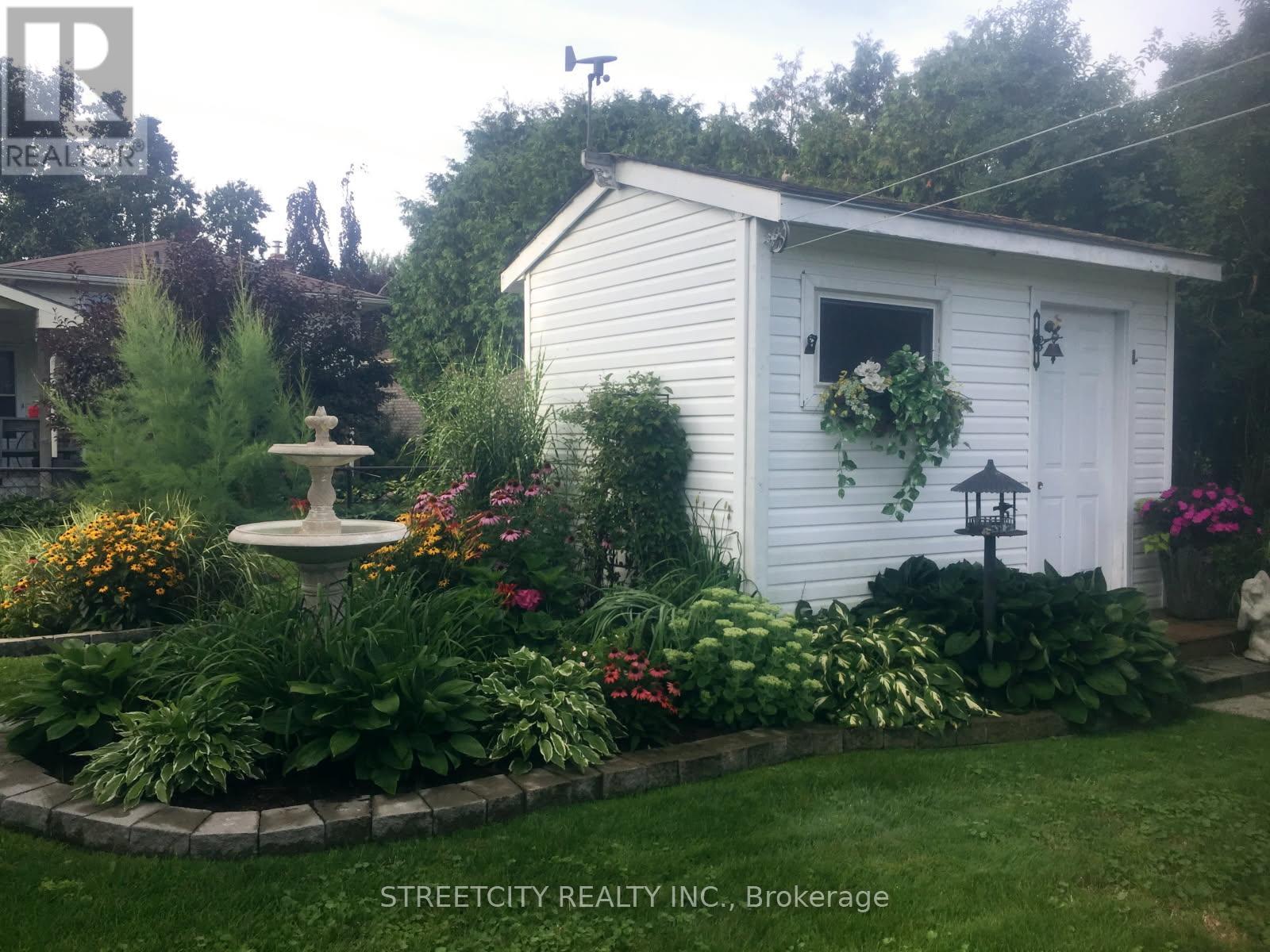 Photo 49 of 50 for 531 Elm Street