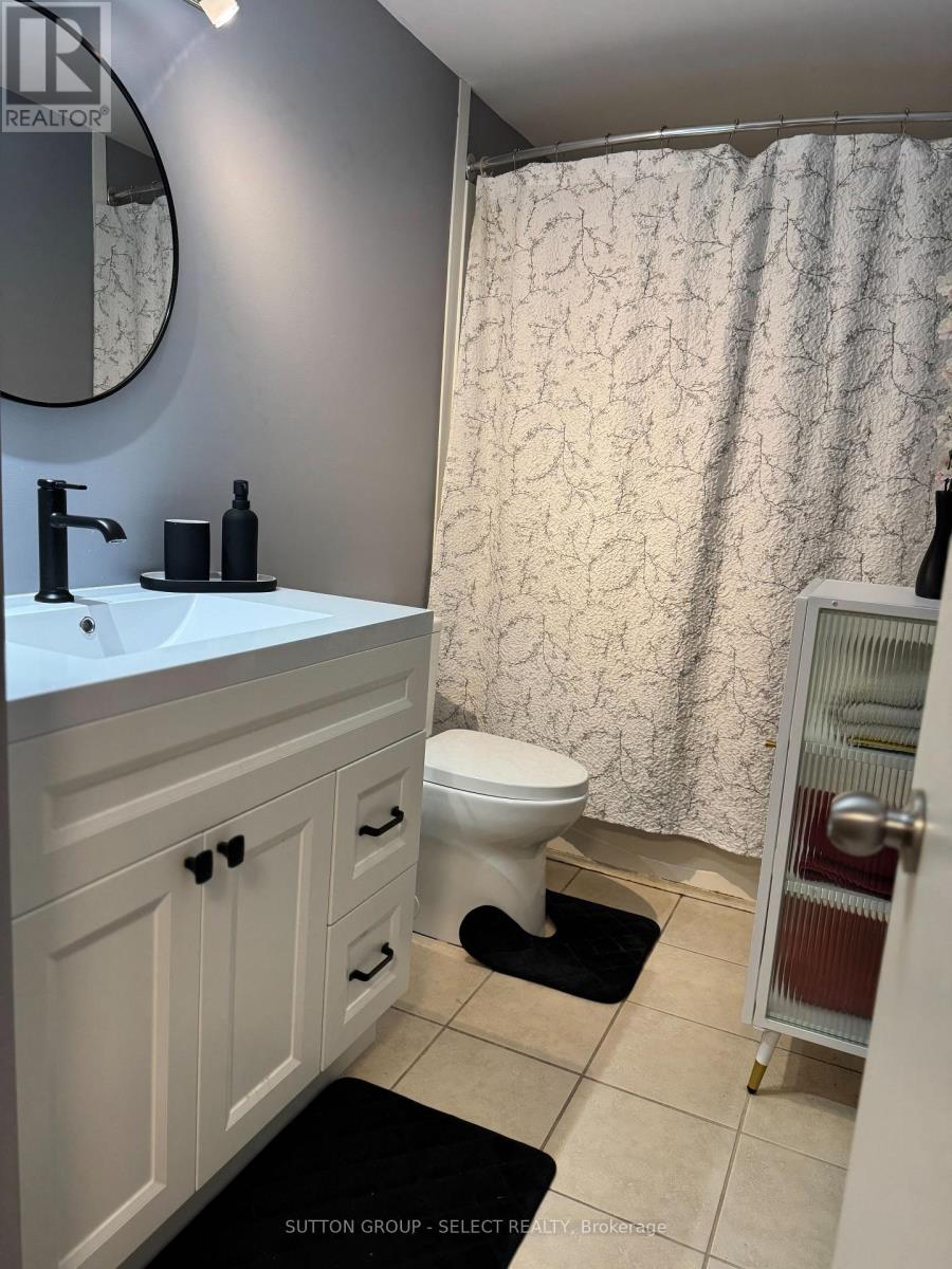 639 Griffith Street, London South, Ontario  N6K 2S5 - Photo 11 - X12168912