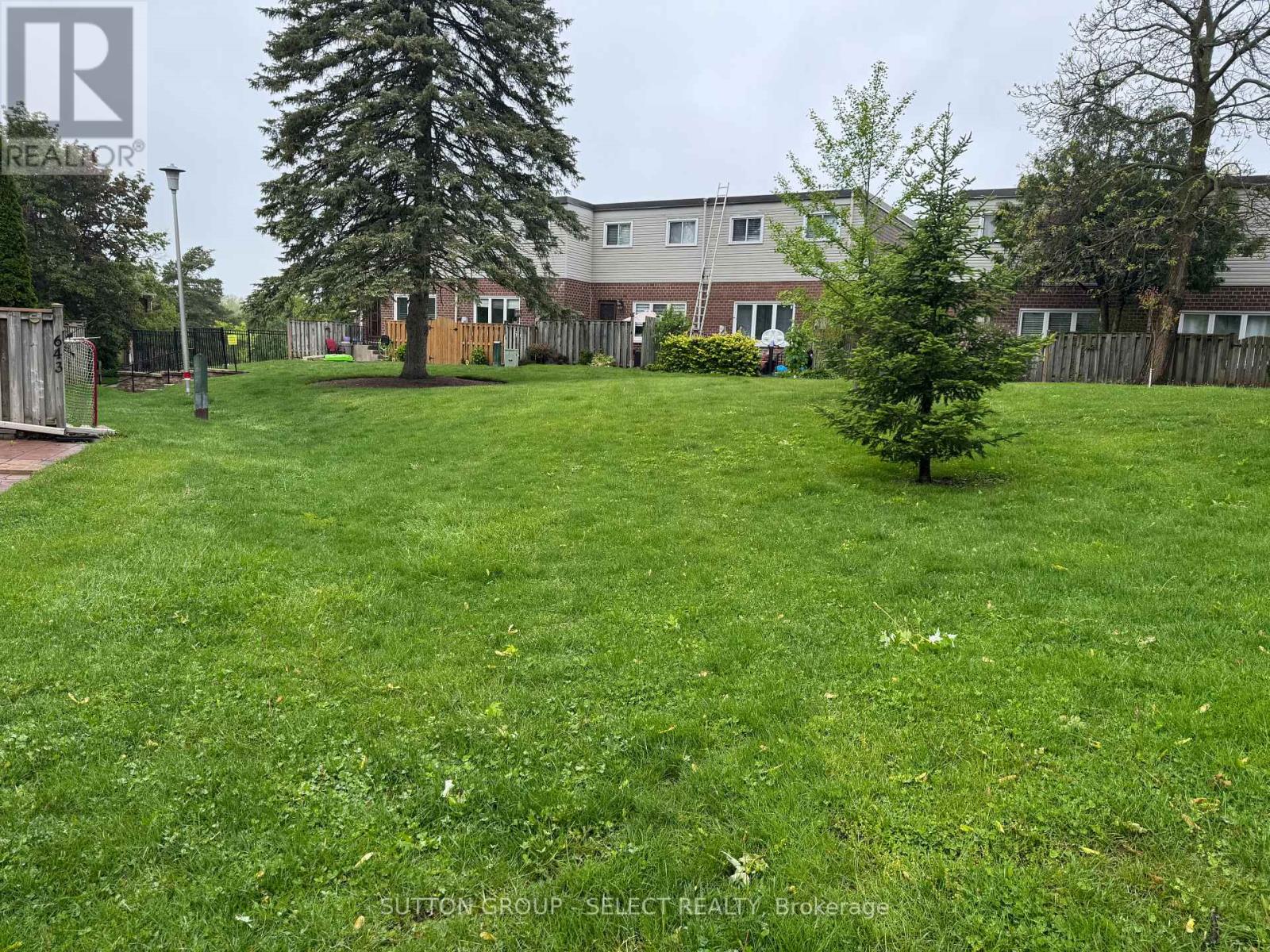 639 Griffith Street, London South, Ontario  N6K 2S5 - Photo 14 - X12168912