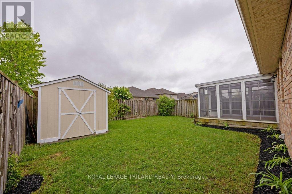 Photo 34 of 35 for 106 Hagerman Crescent