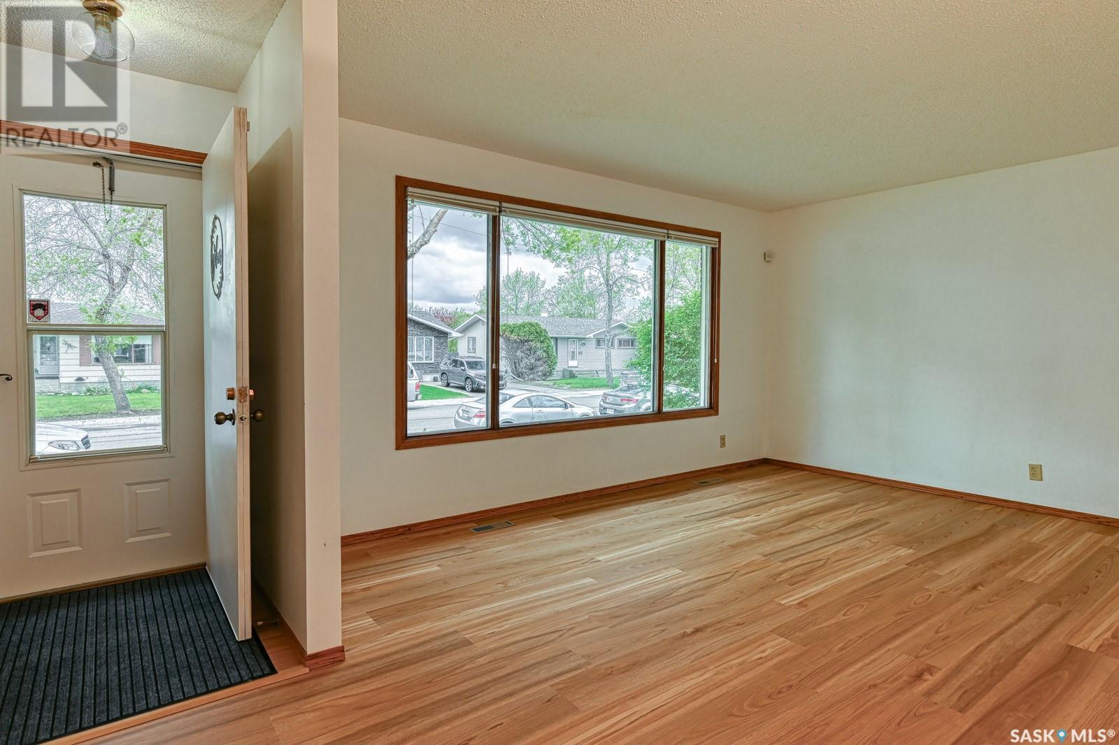 26 Catherwood Crescent, Regina, Saskatchewan  S4R 7A7 - Photo 6 - SK006621