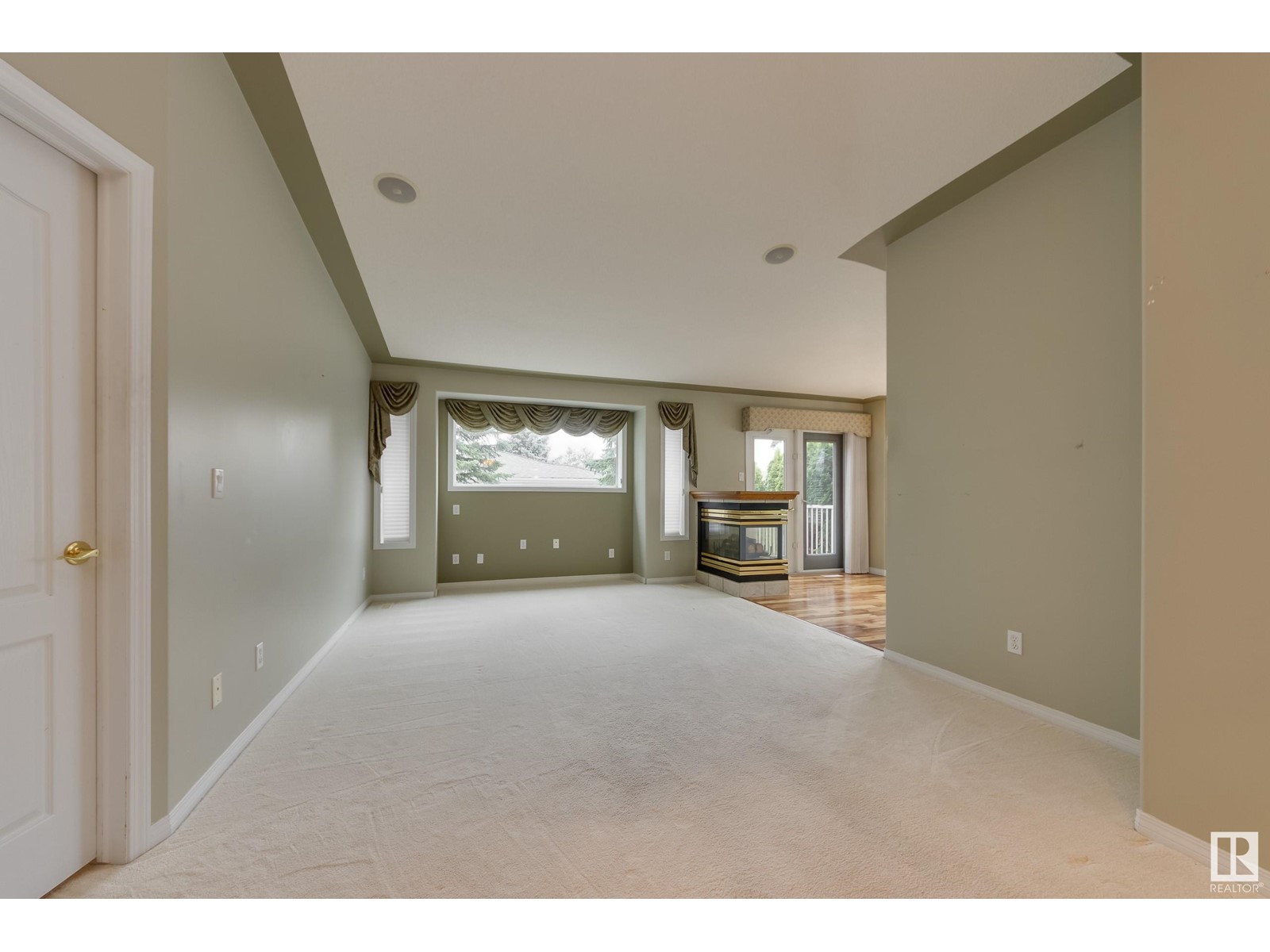 122 Falconer Co Nw, Edmonton, Alberta  T6R 2V8 - Photo 7 - E4438081