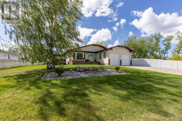 135 5 Street W, Cardston, Alberta  T0K 0K0 - Photo 2 - A2223238