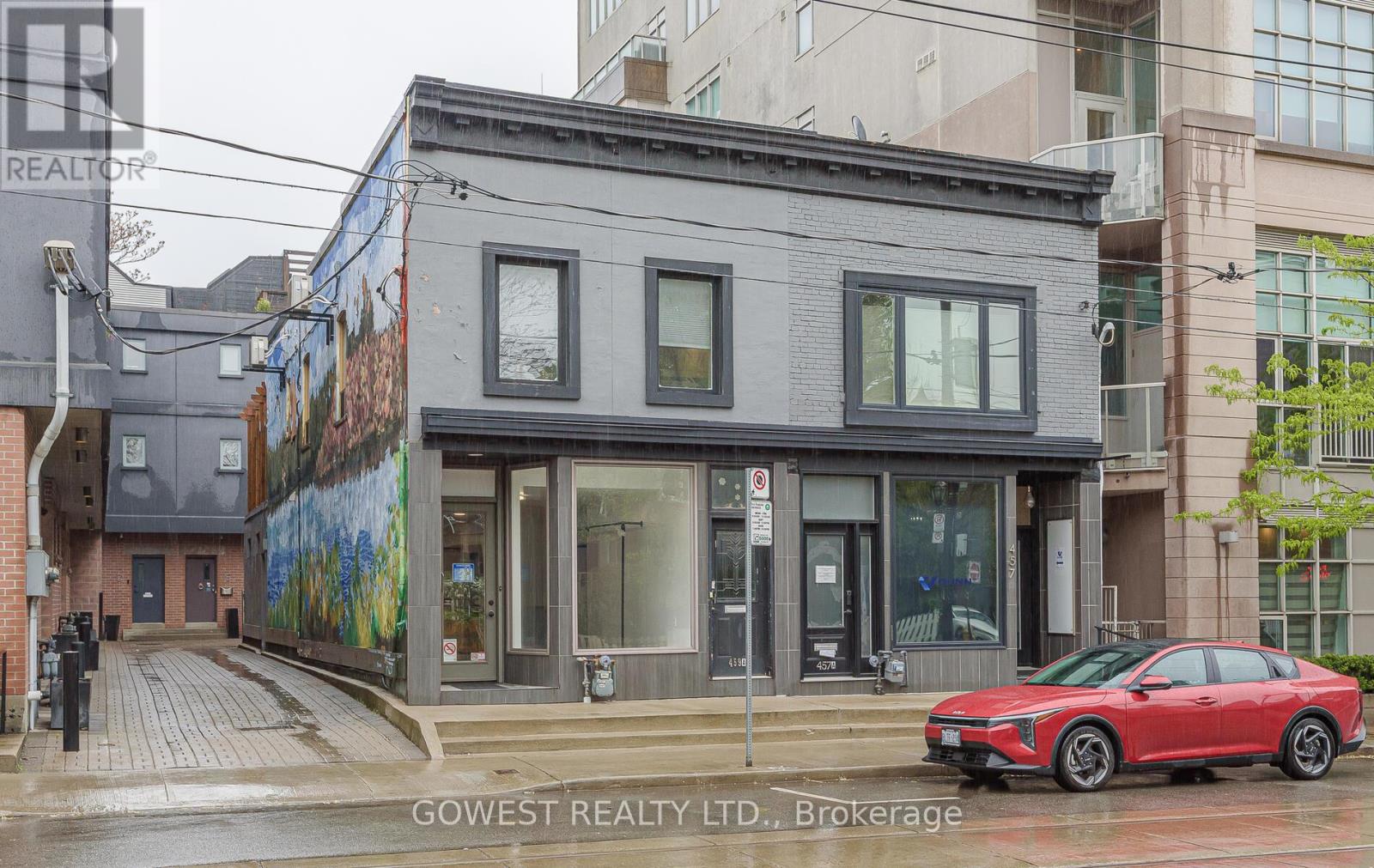 Property at 459 RONCESVALLES AVENUE image 2