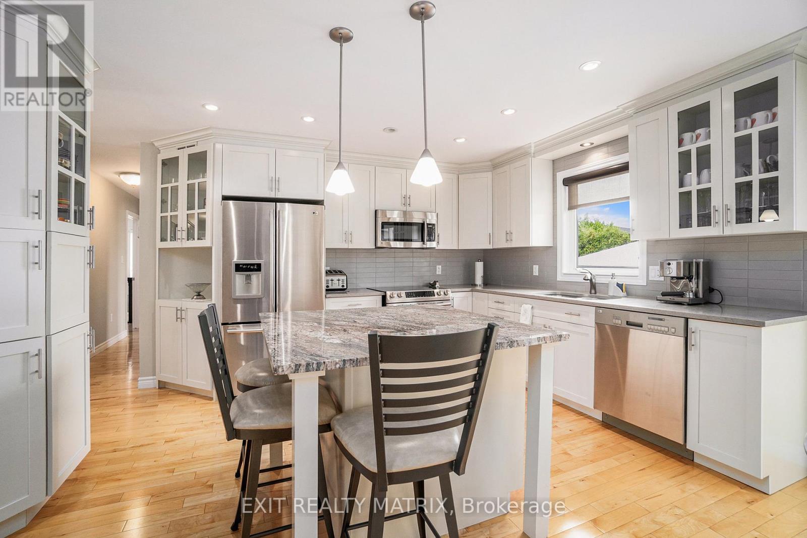 209 Jasper Crescent, Clarence-Rockland, Ontario  K4K 0A3 - Photo 10 - X12168899