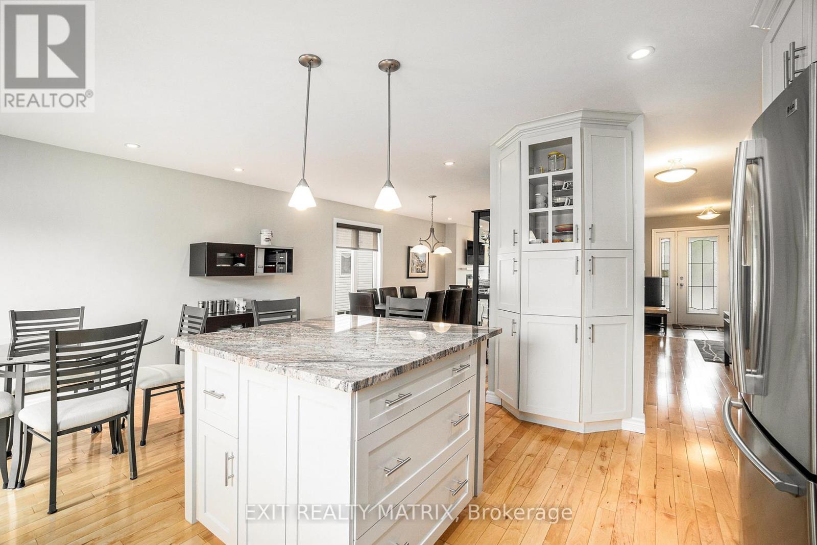 209 Jasper Crescent, Clarence-Rockland, Ontario  K4K 0A3 - Photo 14 - X12168899