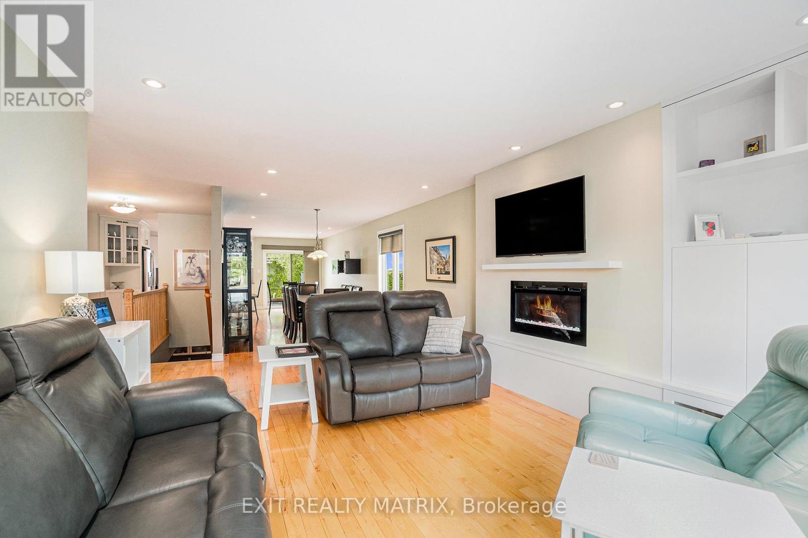 Property at 209 JASPER CRESCENT image 5