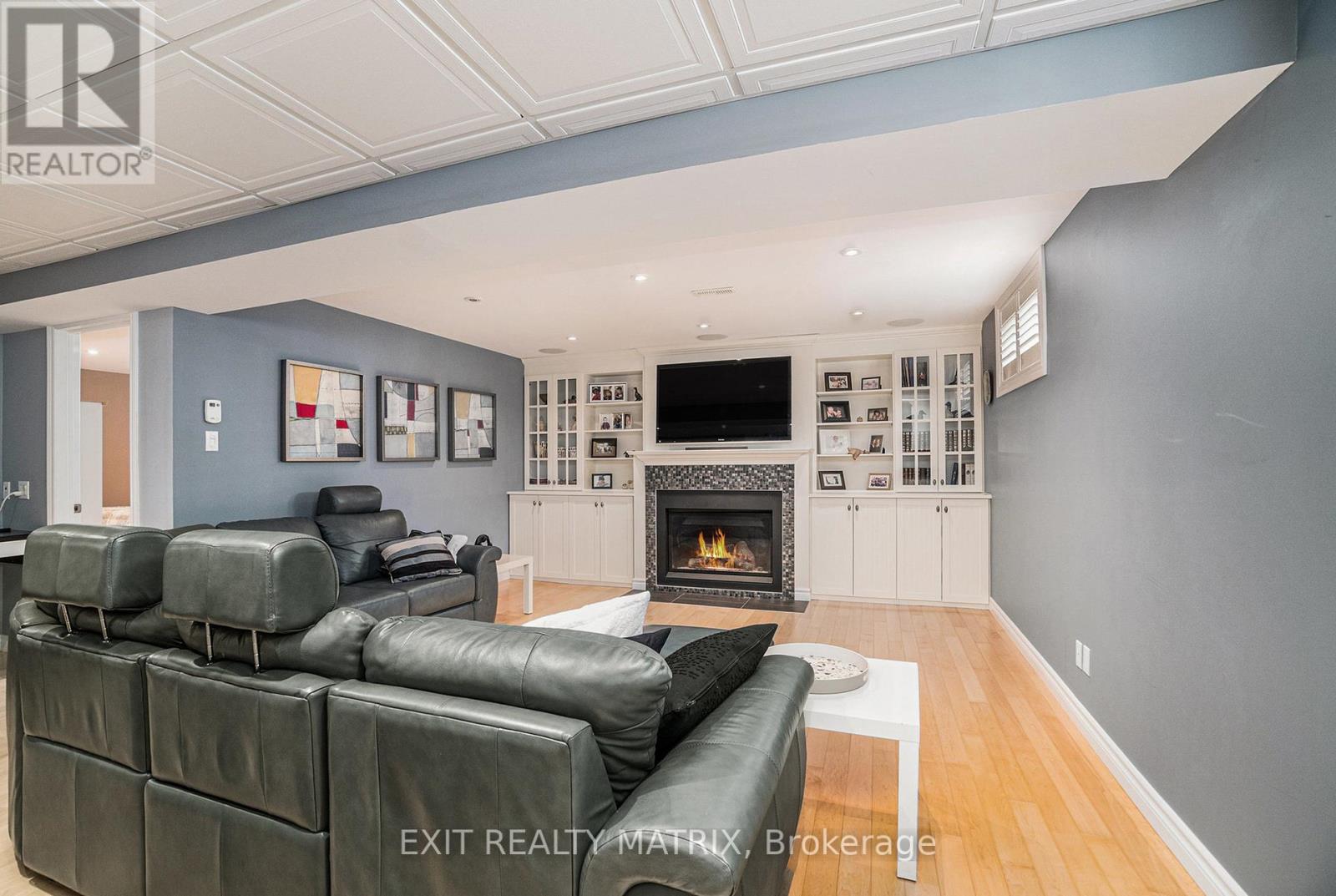 209 Jasper Crescent, Clarence-Rockland, Ontario  K4K 0A3 - Photo 8 - X12168899