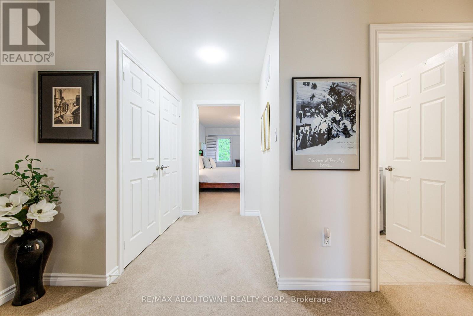 21 - 300 Ravineview Way, Oakville, Ontario  L6H 7J1 - Photo 19 - W12168614