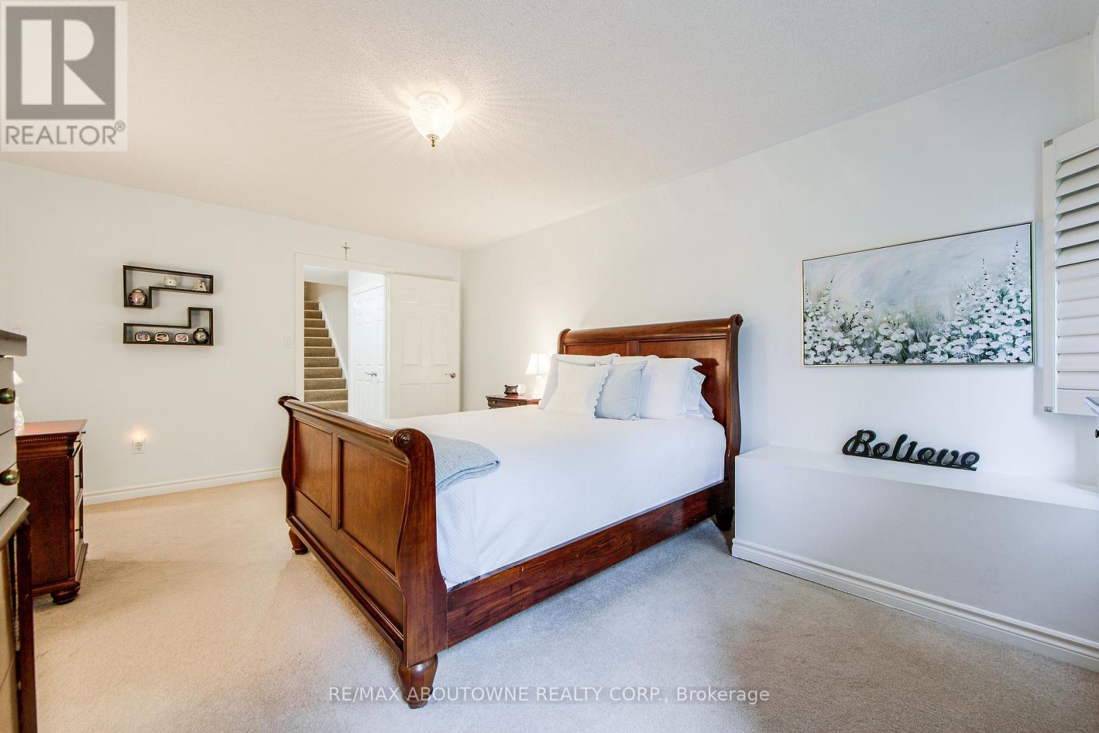 21 - 300 Ravineview Way, Oakville, Ontario  L6H 7J1 - Photo 25 - W12168614