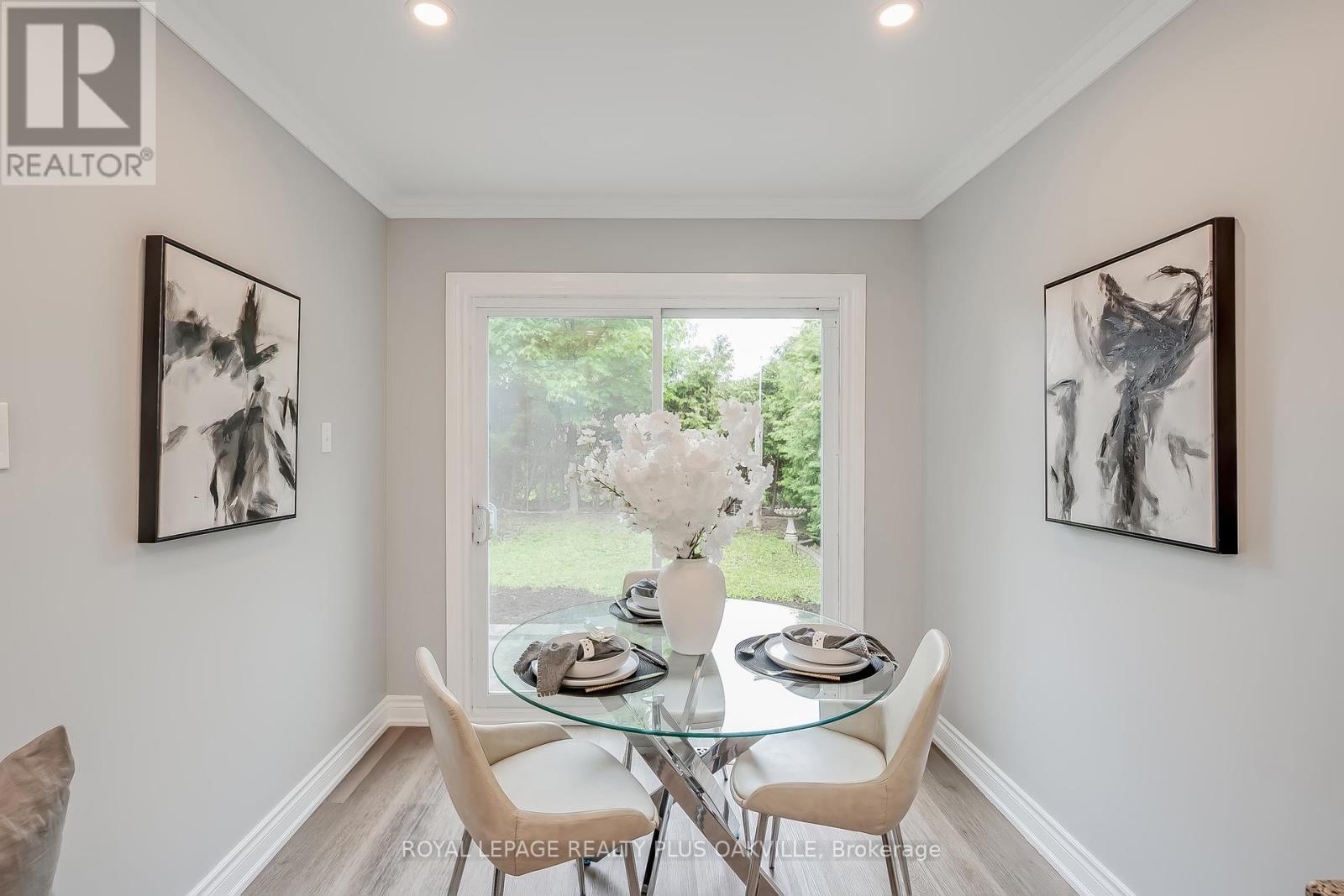 2561 Cavendish Drive, Burlington, Ontario  L7P 4E3 - Photo 11 - W12168637