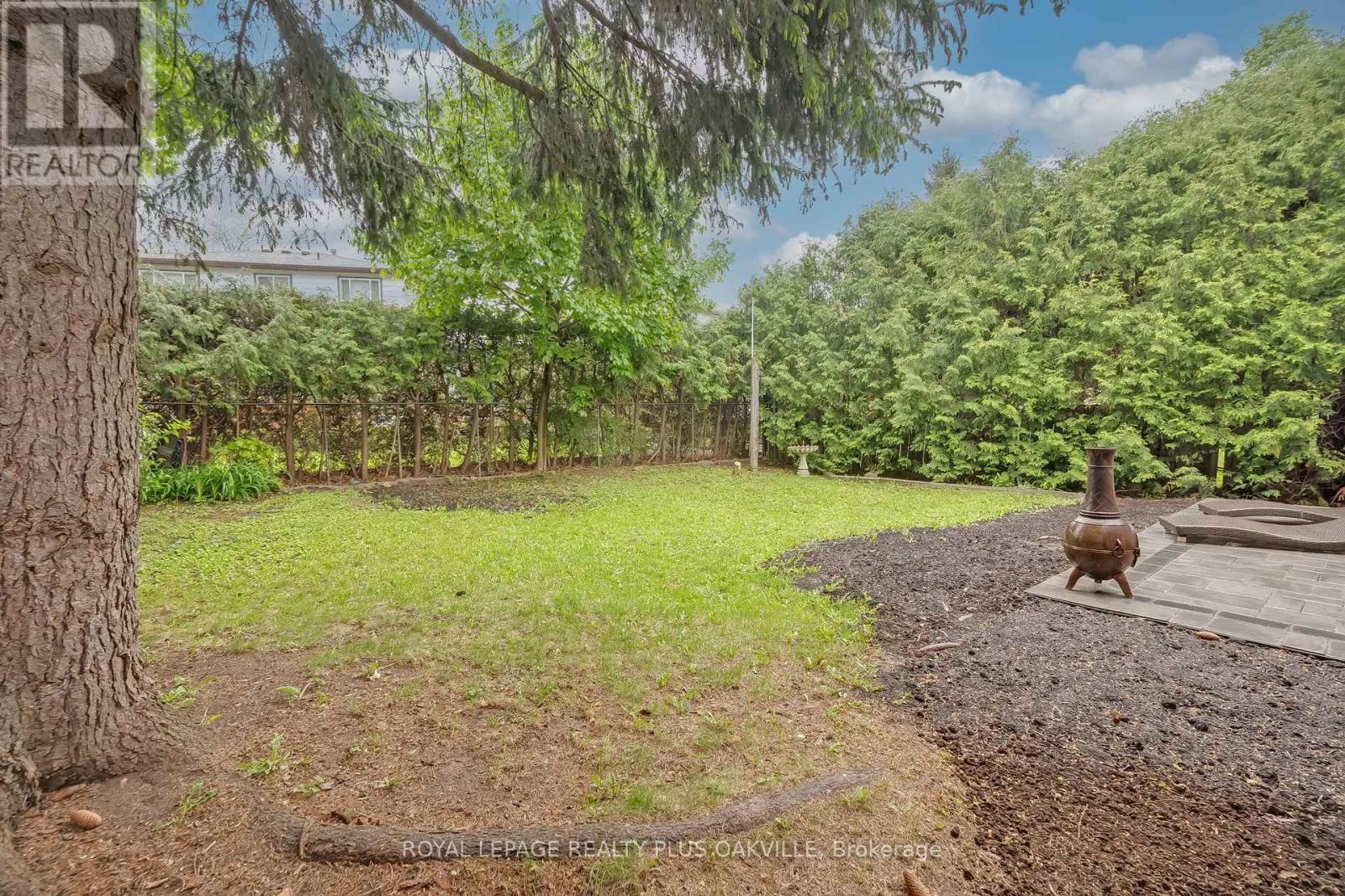 2561 Cavendish Drive, Burlington, Ontario  L7P 4E3 - Photo 22 - W12168637