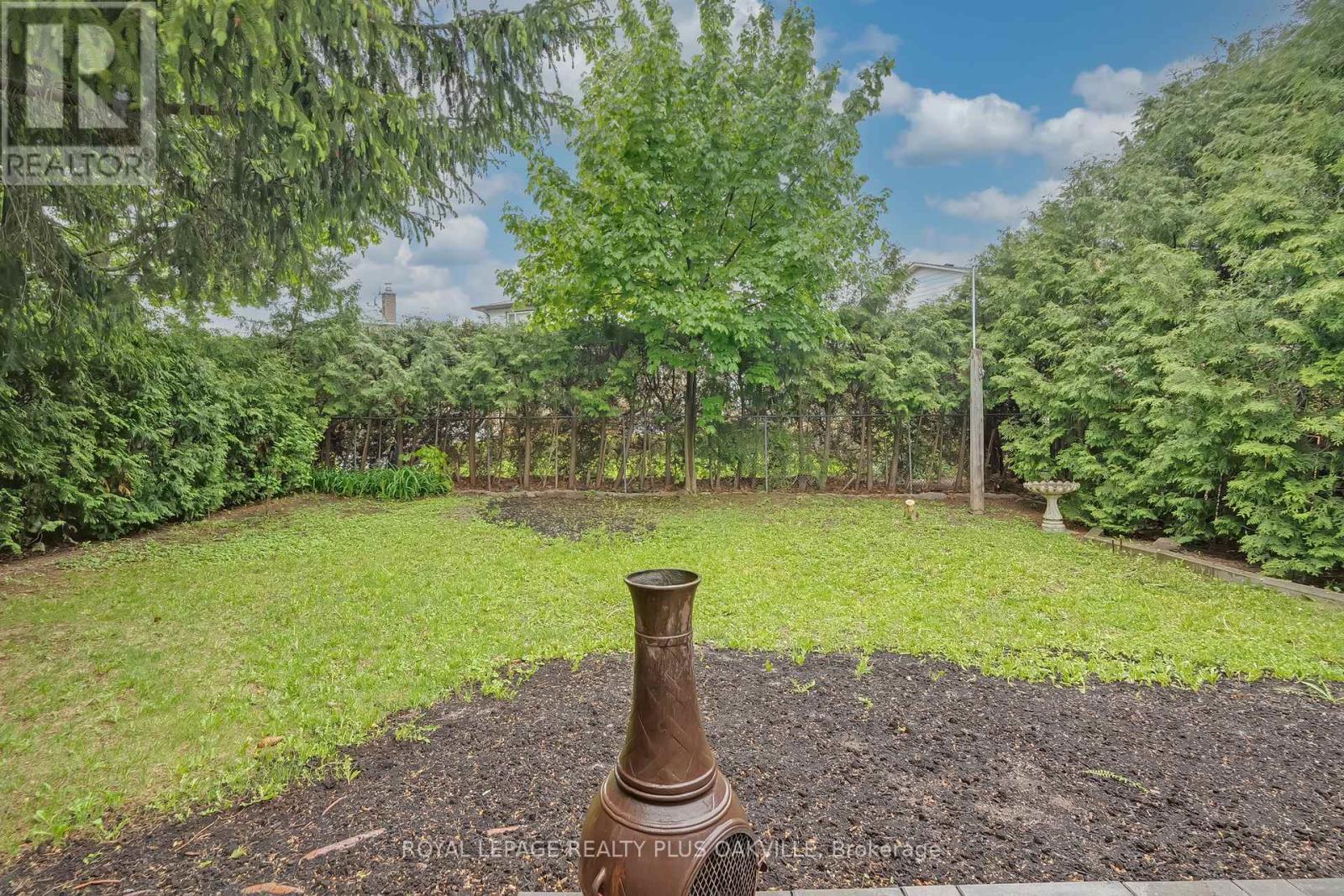 2561 Cavendish Drive, Burlington, Ontario  L7P 4E3 - Photo 23 - W12168637