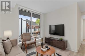 201 - 370 Martha Street, Burlington, Ontario  L7R 2P7 - Photo 5 - W12168654