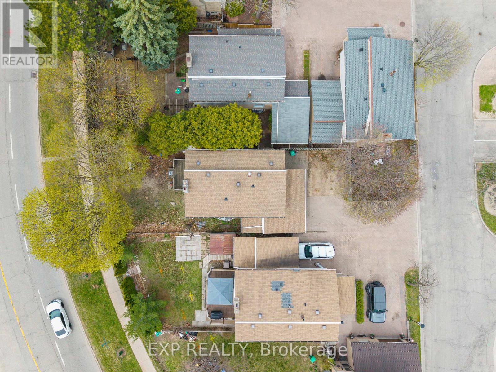 Property at 3 - 3 MOONSTREAM COURT image 5