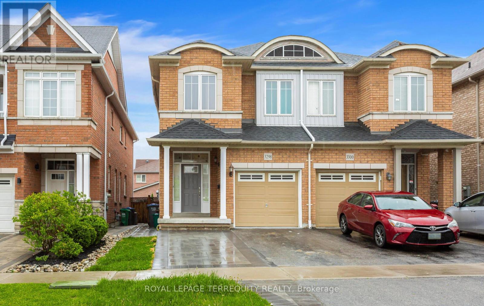 3298 Sunlight Street, Mississauga (Churchill Meadows), Ontario  L5M 0G8 - Photo 2 - W12168668