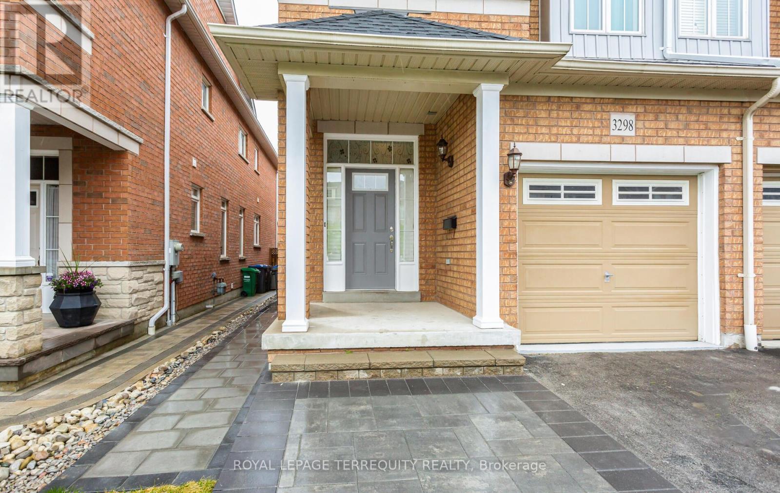 3298 Sunlight Street, Mississauga (Churchill Meadows), Ontario  L5M 0G8 - Photo 3 - W12168668