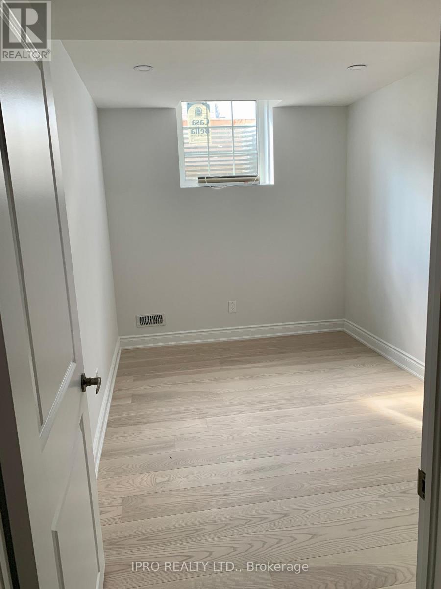 Bsmt - 4105 Channing Crescent E, Oakville, Ontario  L6H 3R3 - Photo 12 - W12168705