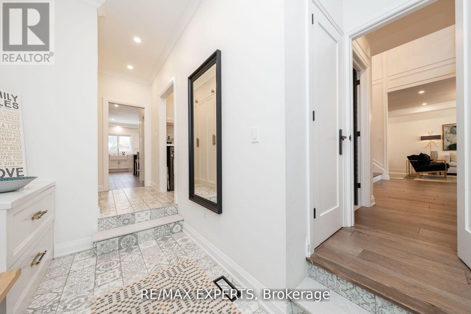 5380 Vail Court, Mississauga, Ontario  L5M 6G9 - Photo 23 - W12168755